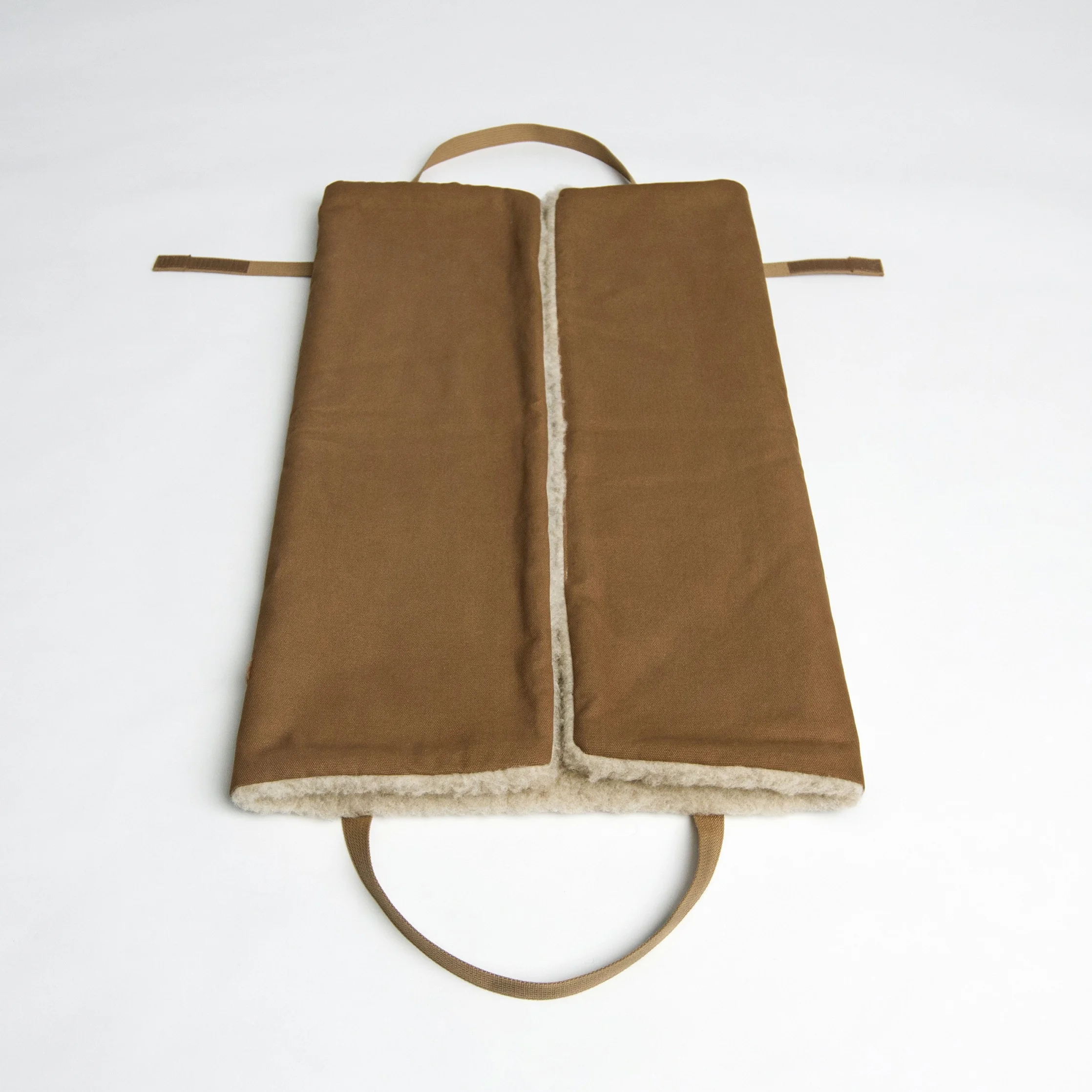travel_bed_hazelnut_folded_3.jpg