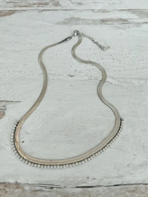 18k WGold Snake Chain w/Sapphire