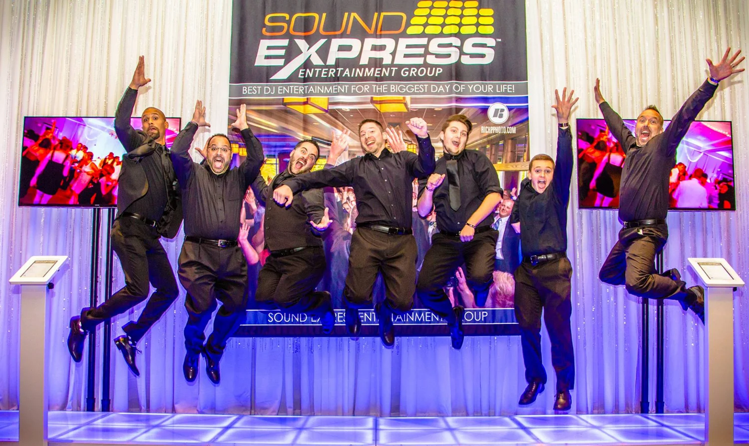 Sound Express Entertainment | Rochester NY Wedding DJ Team