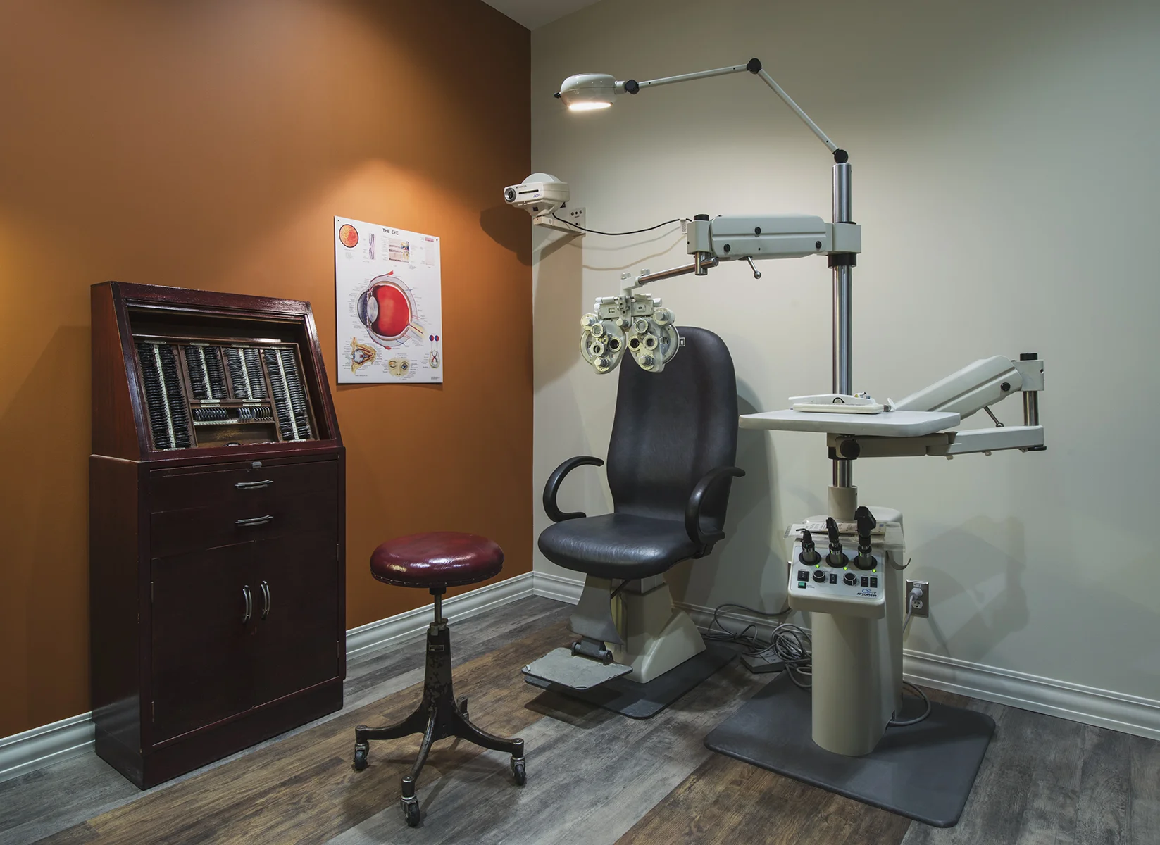 Dr. Robert Lecker Optometrist, Winnipeg, Canada