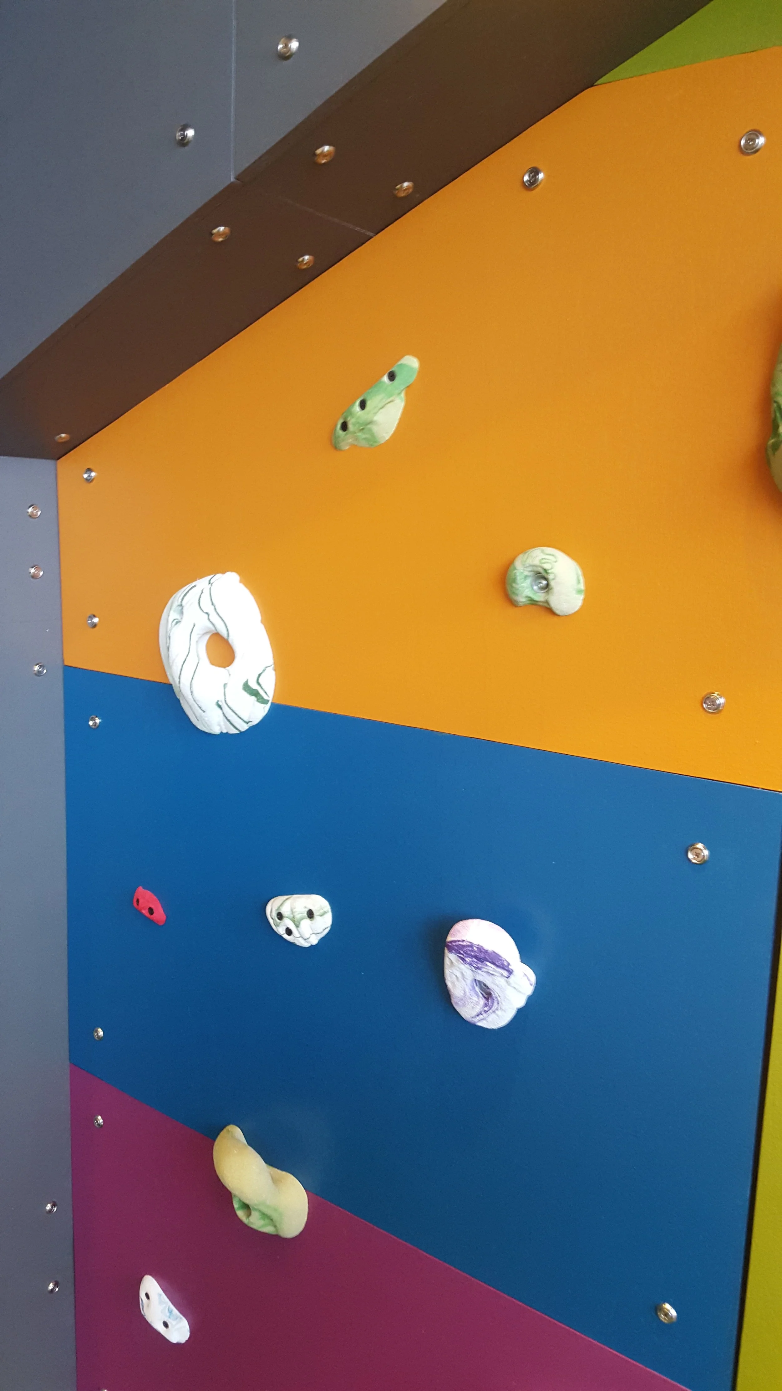 Climbing wall
