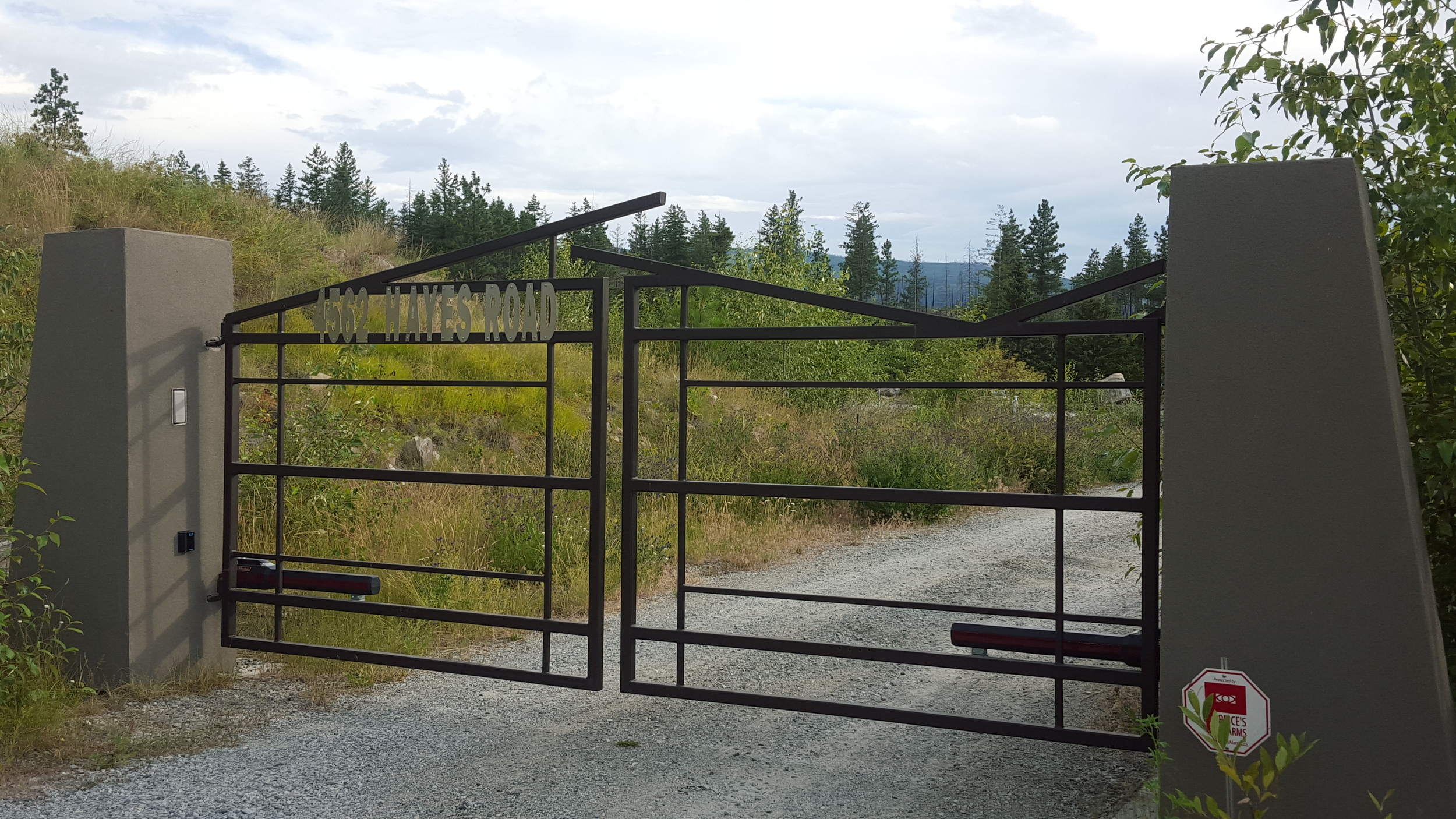 Gate mimics roof lines