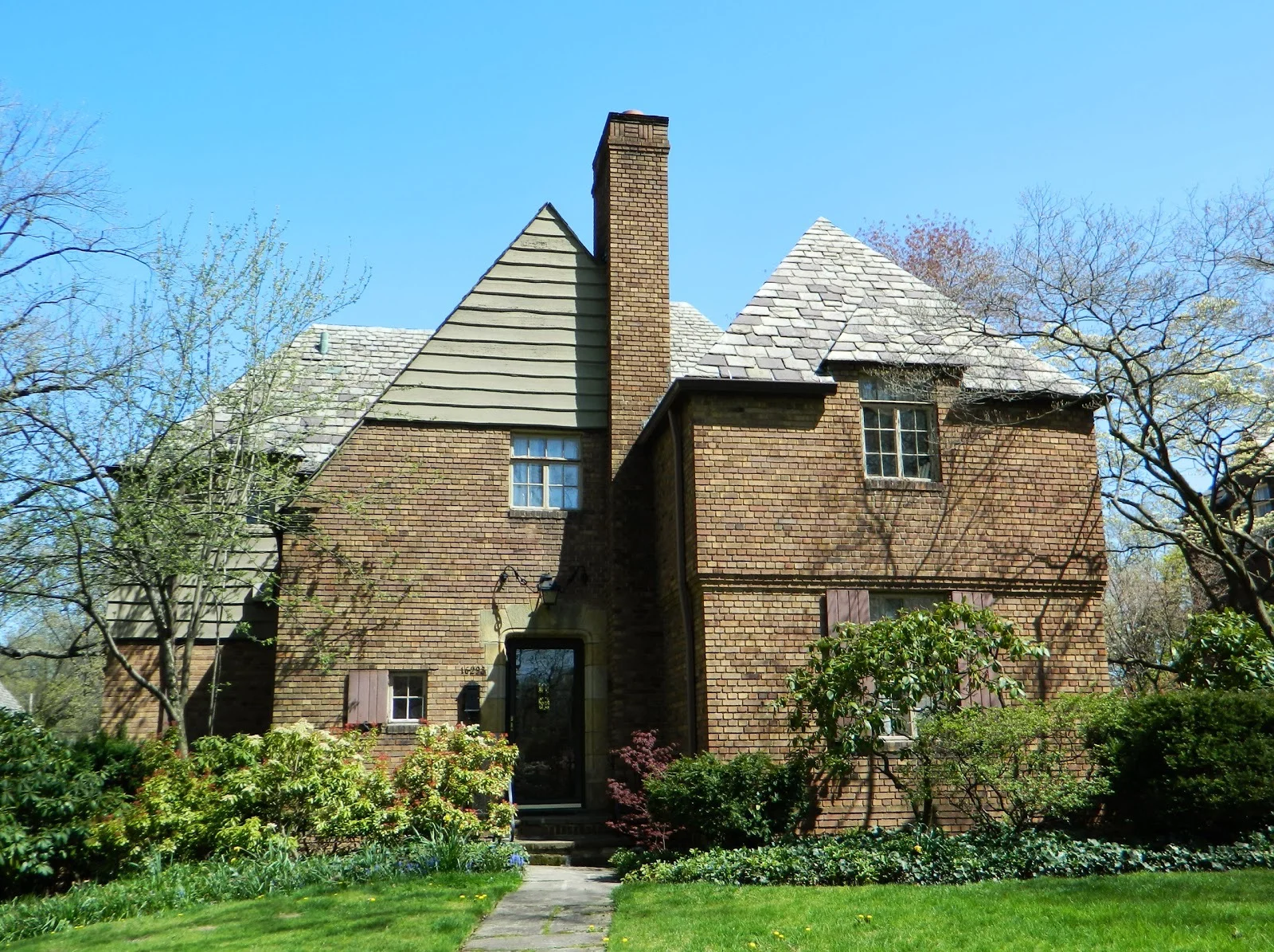 20130430040 Cleveland Hgts Forest Hills 16293 Brewster.jpg