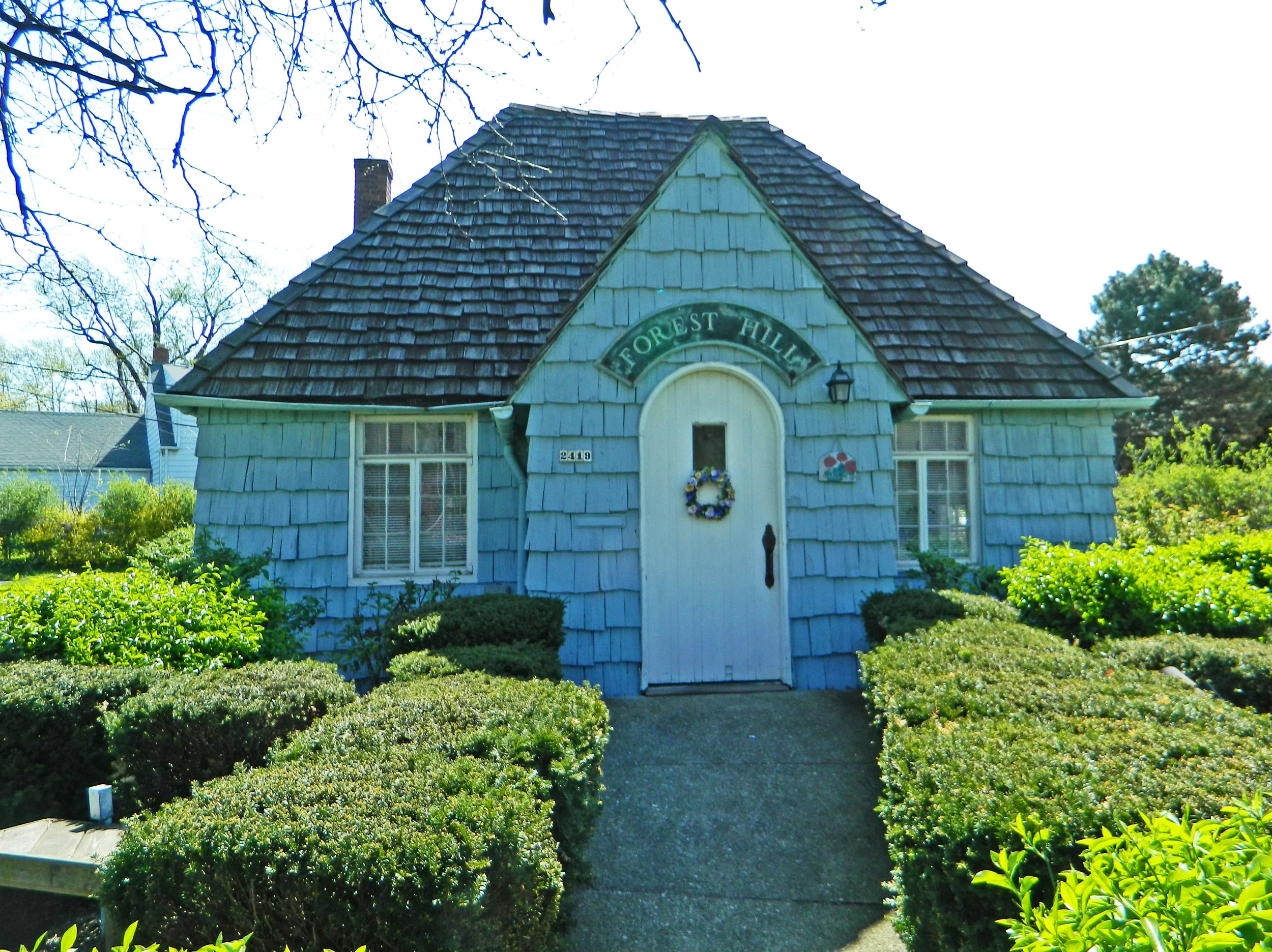 20130430003 Cleveland Hgts Forest Hills Blue Cottage 1.jpg