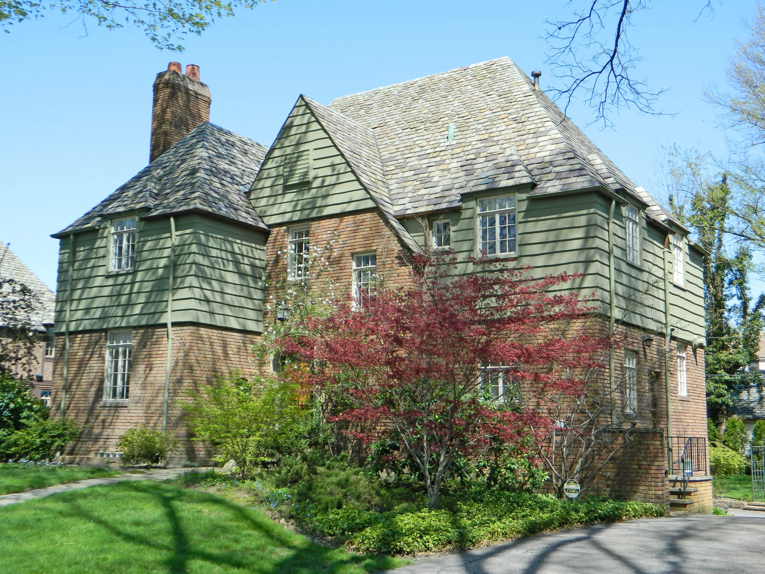 20130430065 E Cleveland Forest Hills 15873 Brewster.jpg