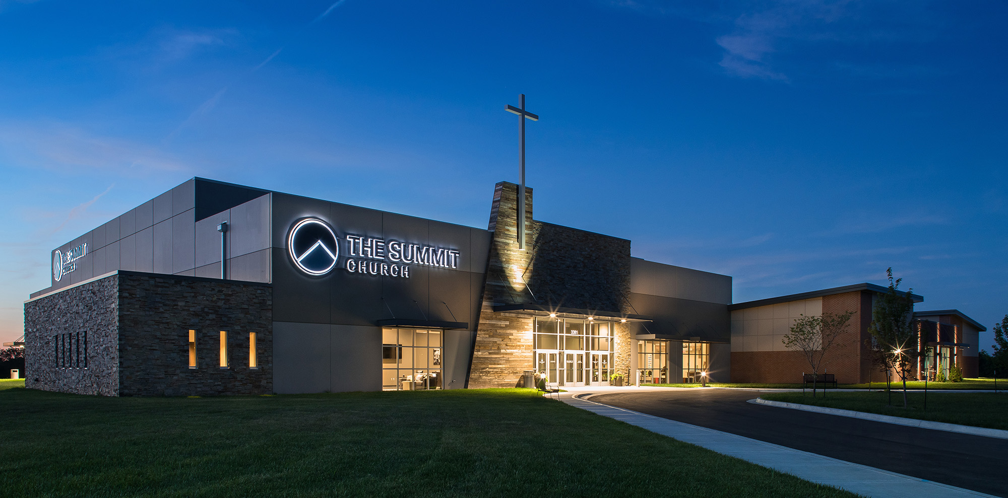 Image courtesy of Schaumburg Photography .