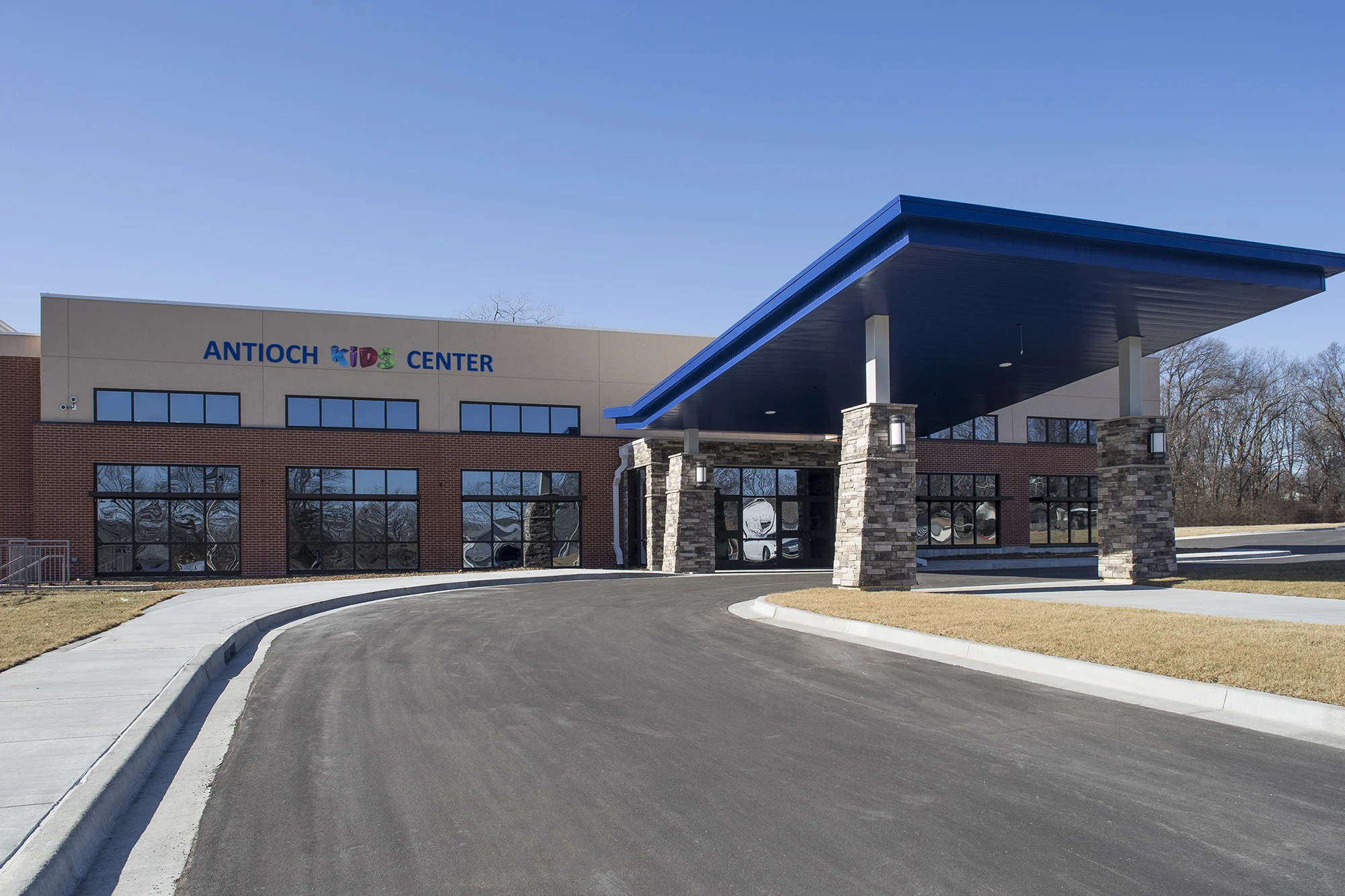 Gladstone, Missouri Church Completes Construction — Mantel Teter