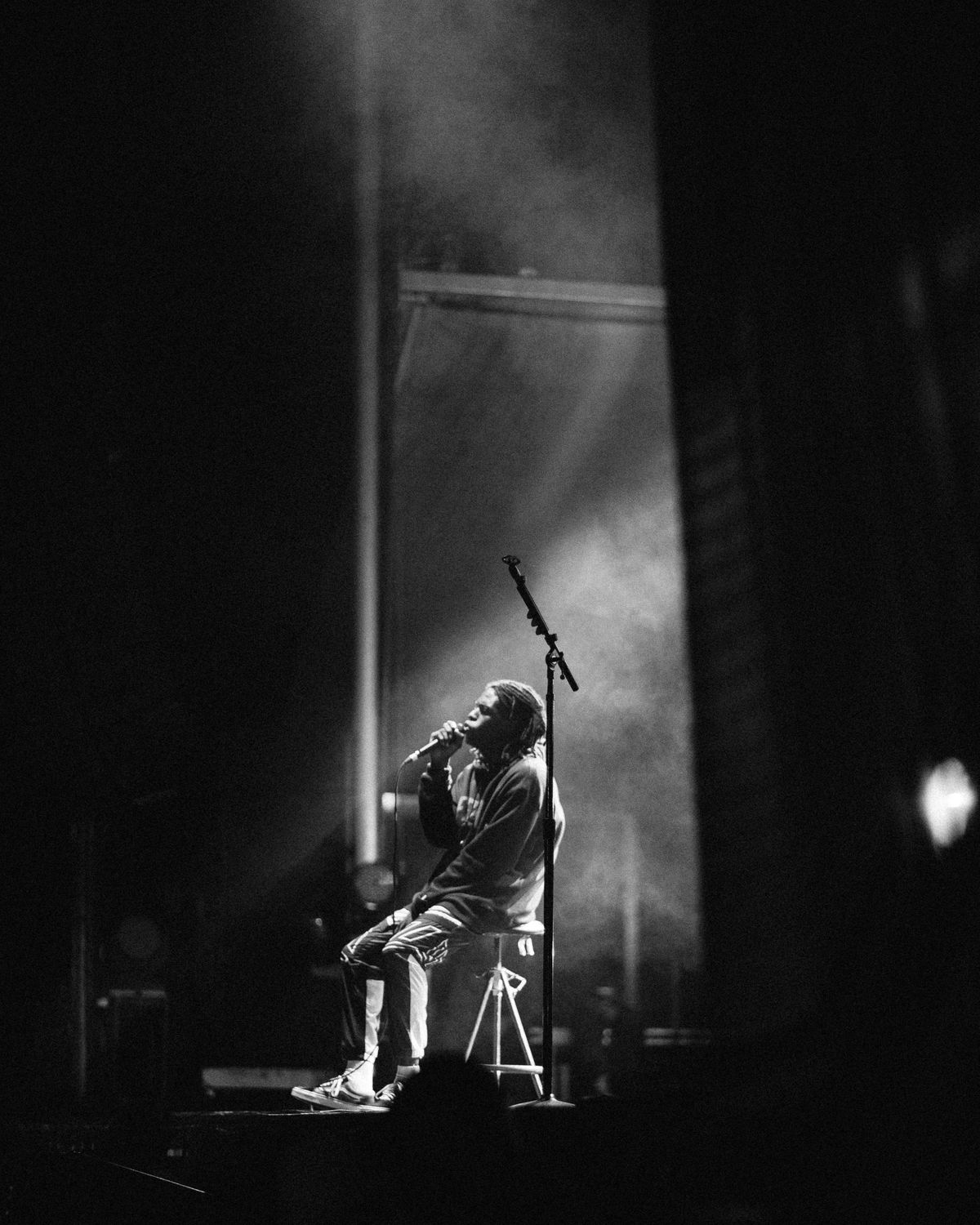 SydneyMacLennan_DanielCaesar-24.jpeg