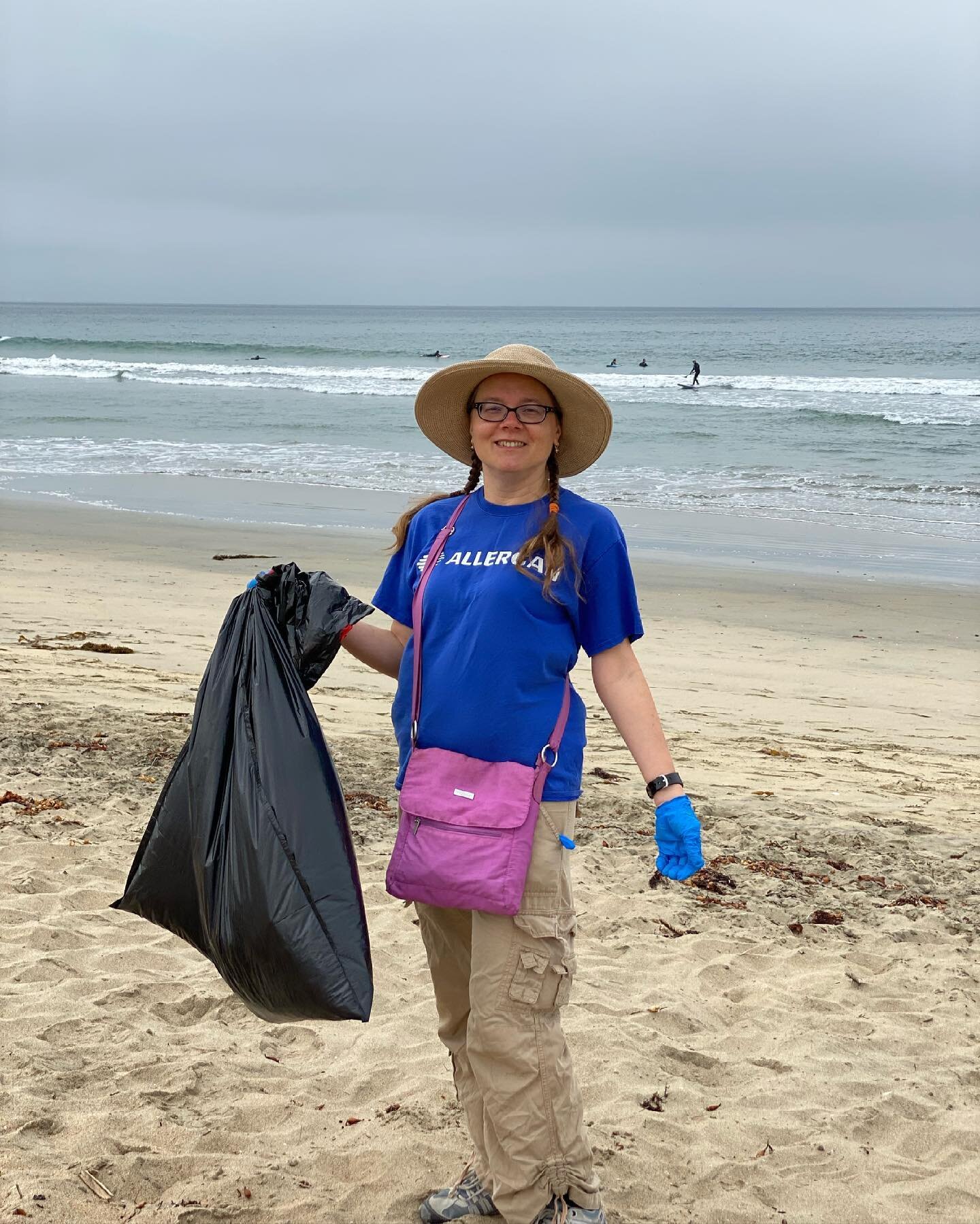 Thanks Elena for bringing your family out to the beach this morning. We appreciate you and everyone who made a difference today. #thankyou #coastalangels #plasticpollution #wethankyou #orangecounty #costalpollution