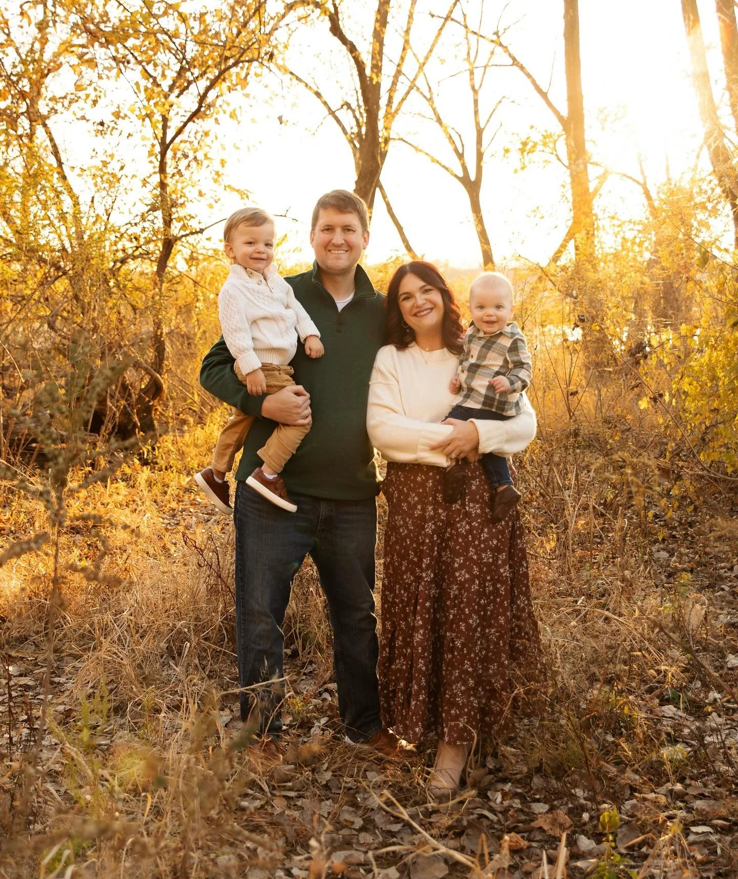 Let me know you what it looks like to absolutely SLAY your family shoot&hellip; 
&hellip;
&hellip;
&hellip;
#louisvillefamilyphotographer #louisvillephotographer #indianafamilyphotographer