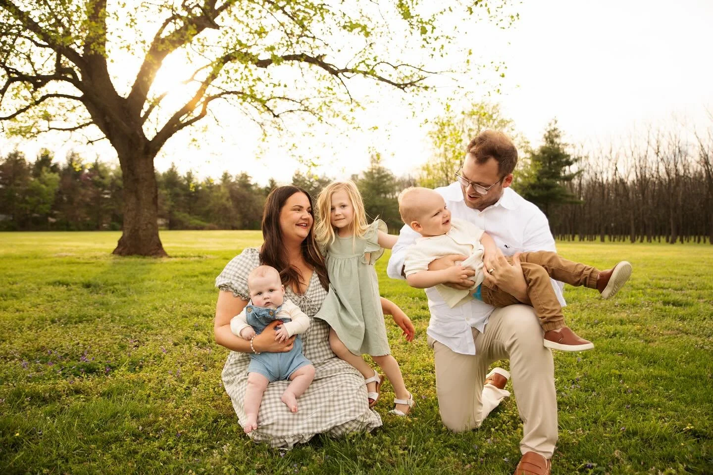 As moms we want to be able to look back in 20 years and not only remember what our babies looked loke whenn they were small, we want to FEEL them too. 

As a photographer, I have made that my goal for every family session. I want to give you images t