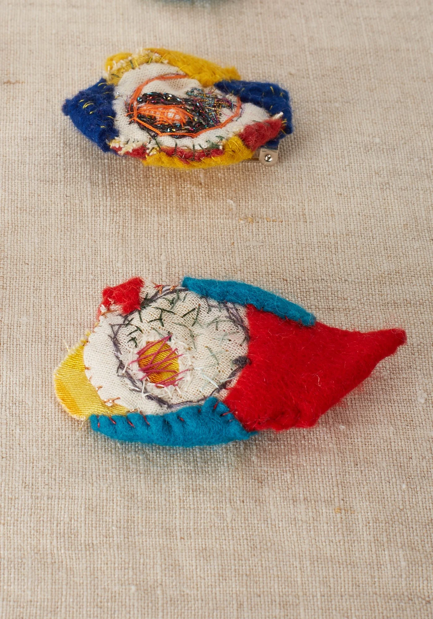 Make a Brooch: Free Form Stitching and Layering