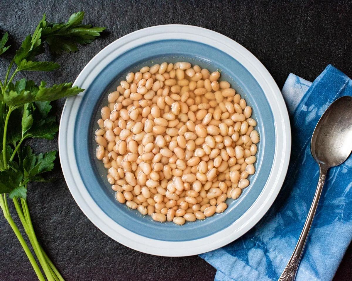 Alubia beans_simple food photography2.jpeg