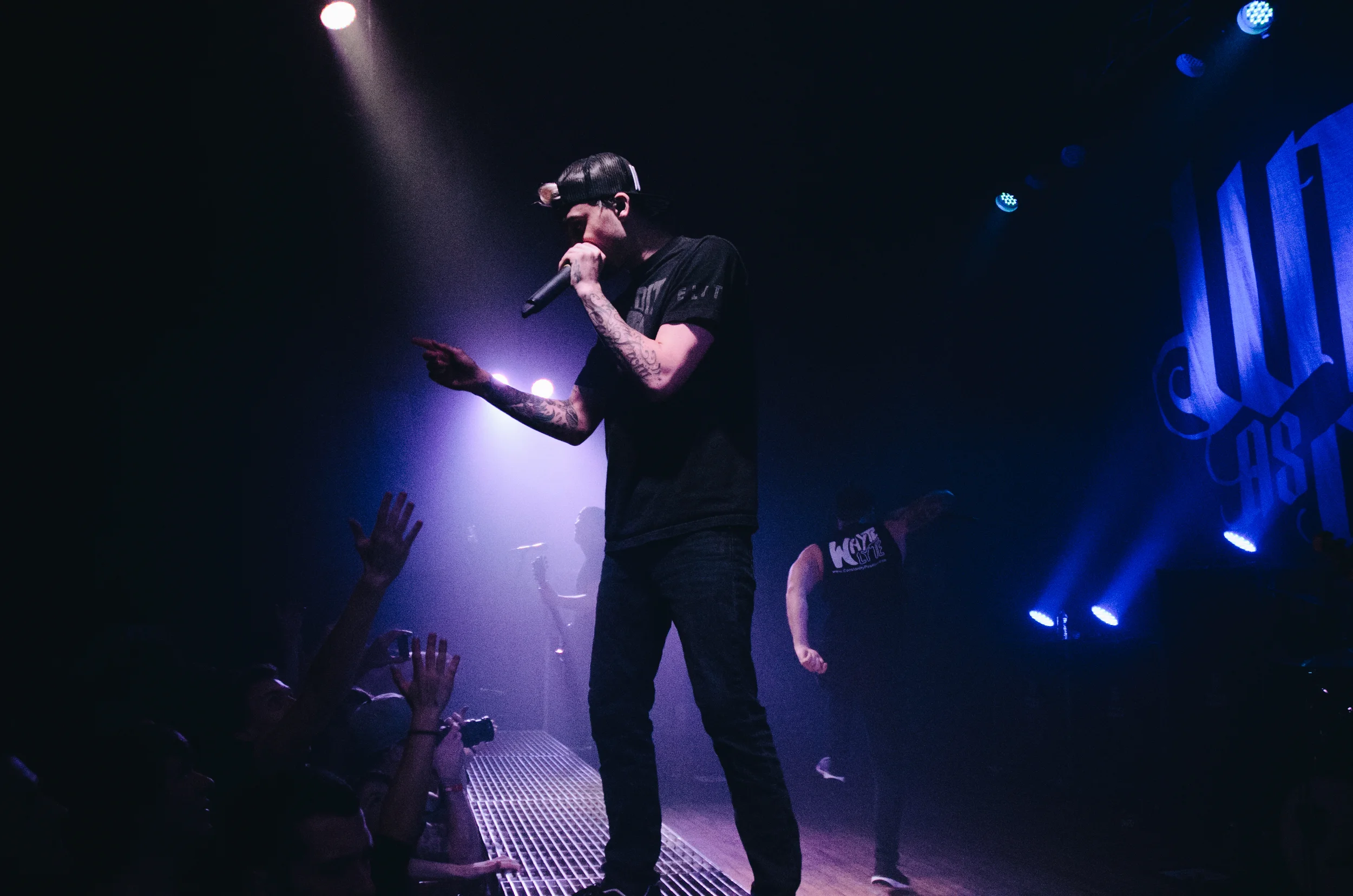 WCAR-639.jpg