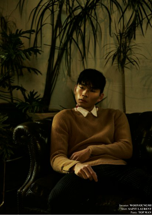 maximus studio couch.png