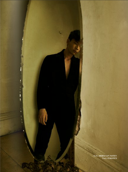 maximus oval mirror.png