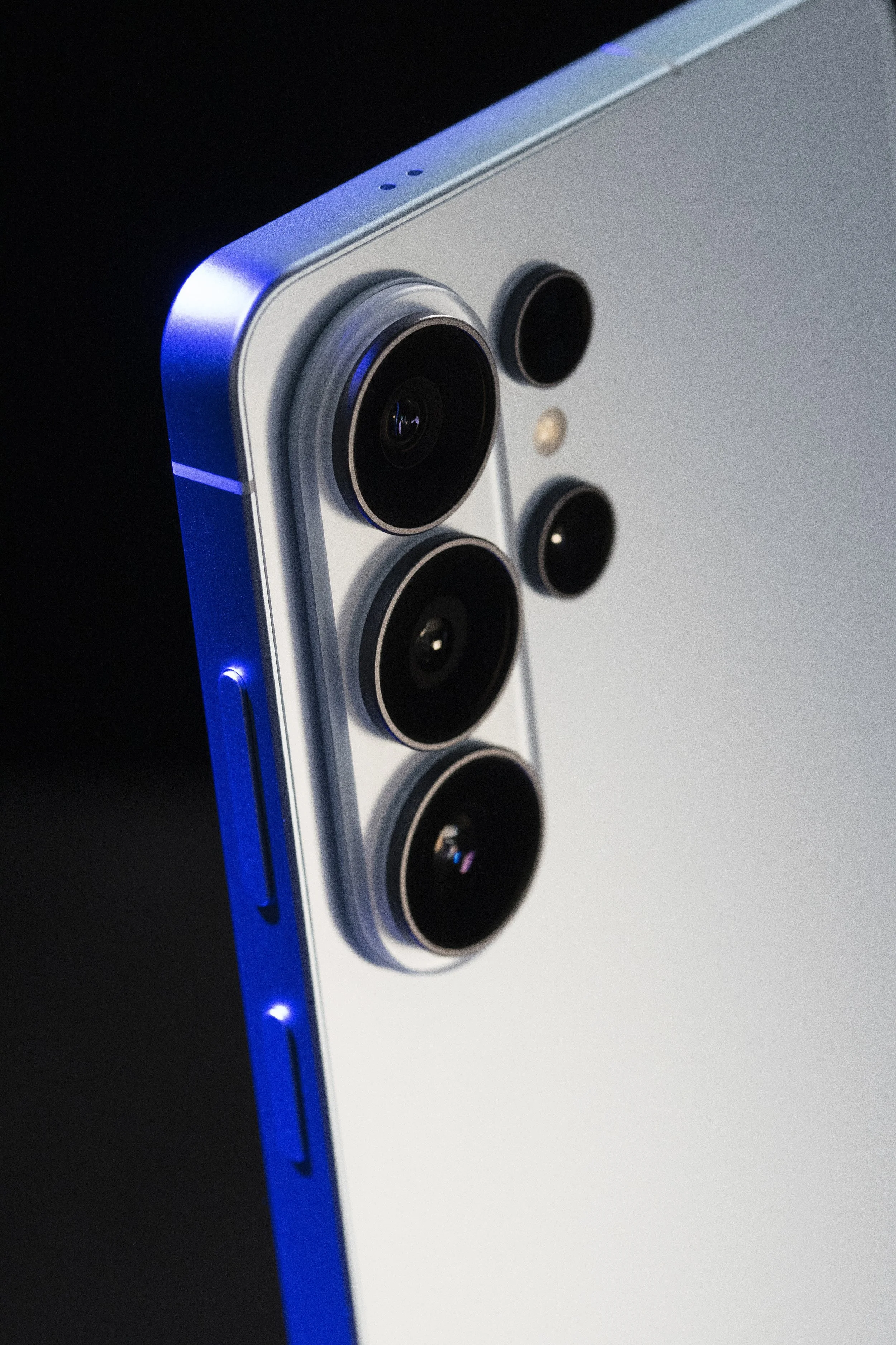 Lifestyle product photography London UK Samsung