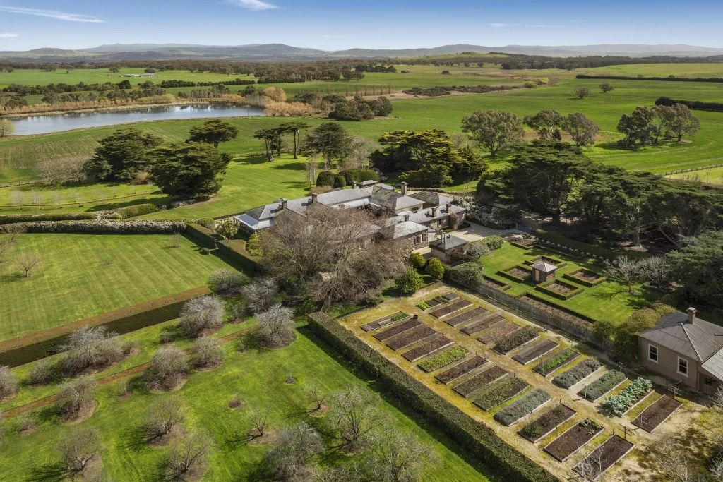 Mount Mitchel aerial.jpg