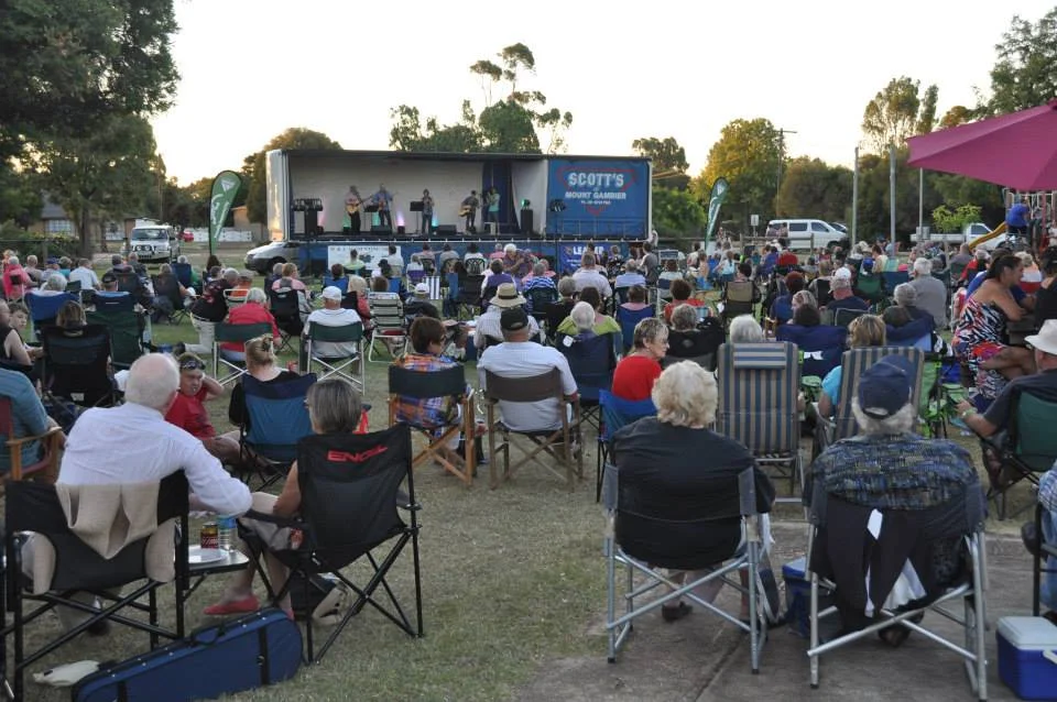 Evening-concert-on-the-lawn c SPUKES.jpg