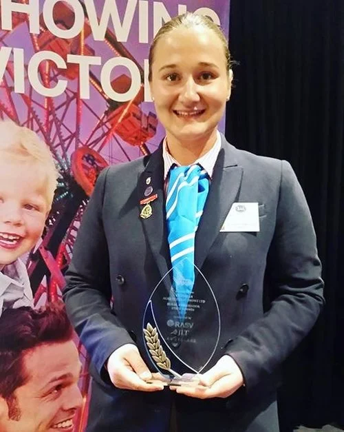 sultana sisters Katerina trophy.jpg