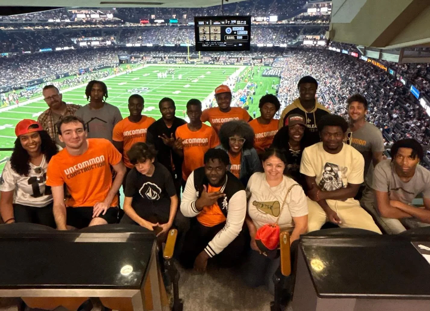 A big thank you to @demariodavis &amp; @tamelagilldavis for sending our crew to the @saints game today! We love cheering on our team as a team!

@saintsincommunity