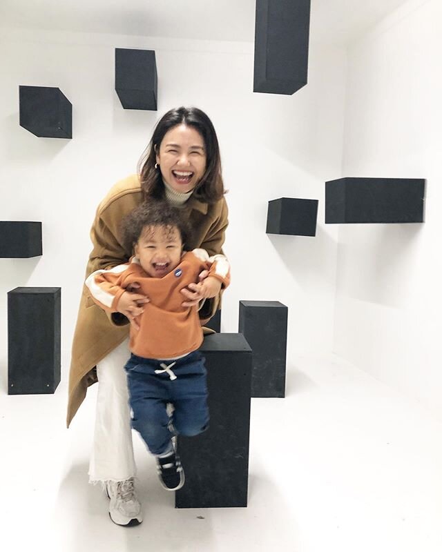 〰
️ It&rsquo;s not easy to take care of child everyday all the time.
But spending time with my son is really important and precious to me.
Anyway his smile looks just like me🤣💕
.
子供を産んで、
働かないといけないから働く
働きたいから働く
子育てに専念する&hellip;
.
いろんな選択があるけど、
わたしは今フ