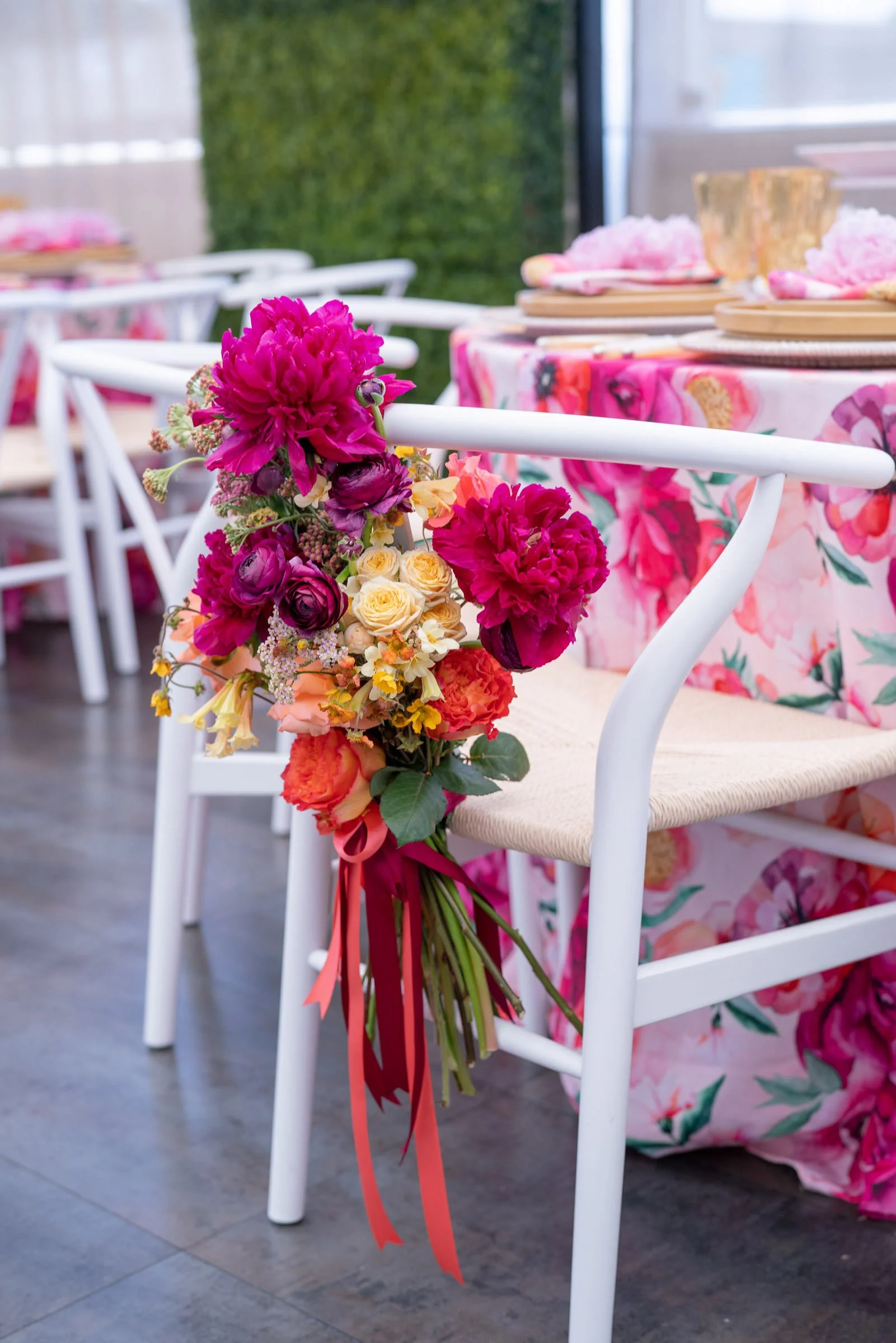 FLORAL PRINT! Colorful Decor Ideas for Spring & Summer Bridal Showers ...