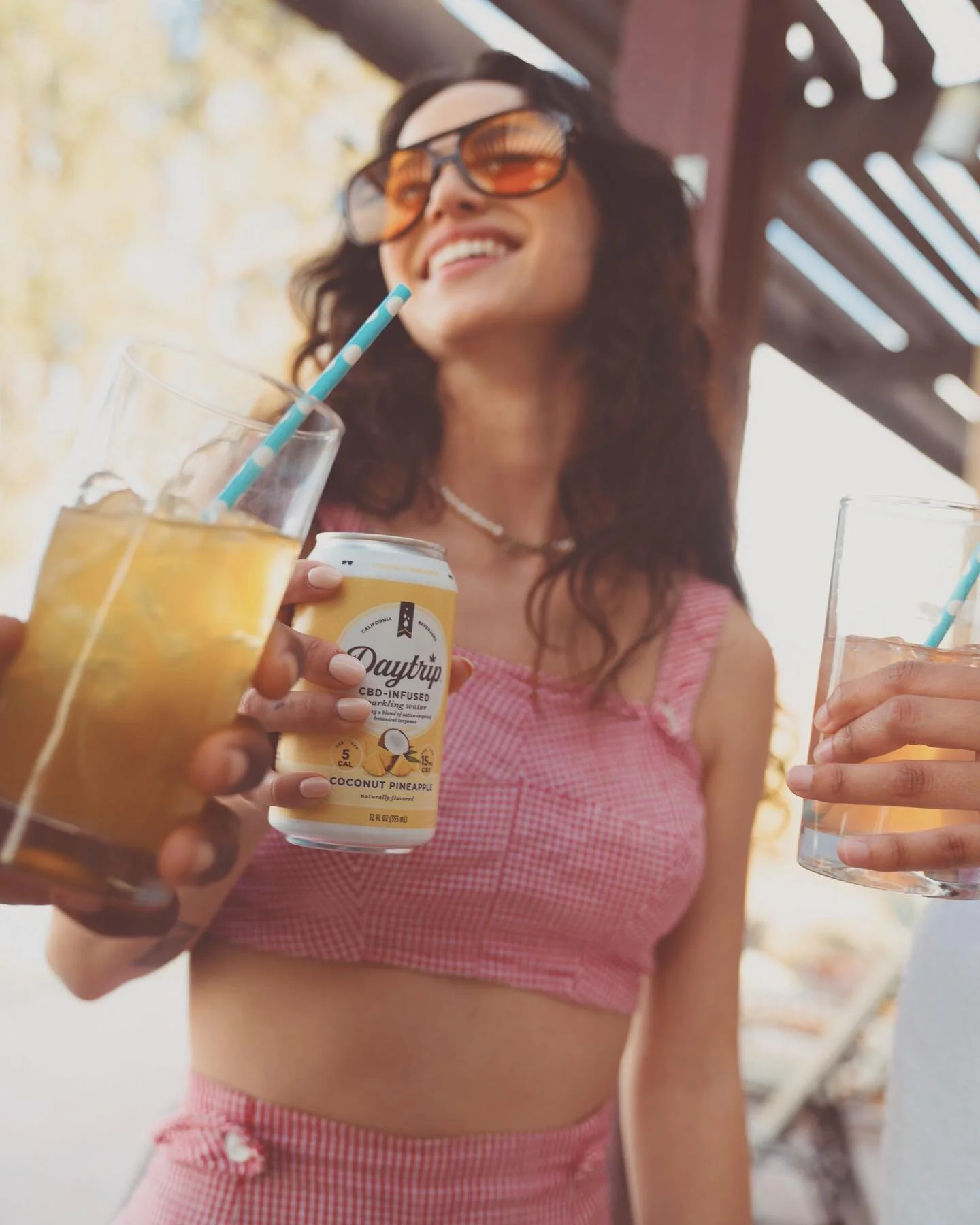 15 MGs of extra smiles for Tuesday, courtesy of coconut pineapple 🍍🥥

&bull;⁣⁣⁣⁣⁣⁣
&bull;⁣⁣⁣⁣⁣⁣
&bull;⁣⁣⁣⁣⁣⁣
&bull;⁣⁣⁣⁣⁣⁣
#sparklingwater #cbd #hemp #hempproducts #keto #ketolife #ketolifestyle #ketofriendly #healthydrink #vegan #veganlife #glutenf