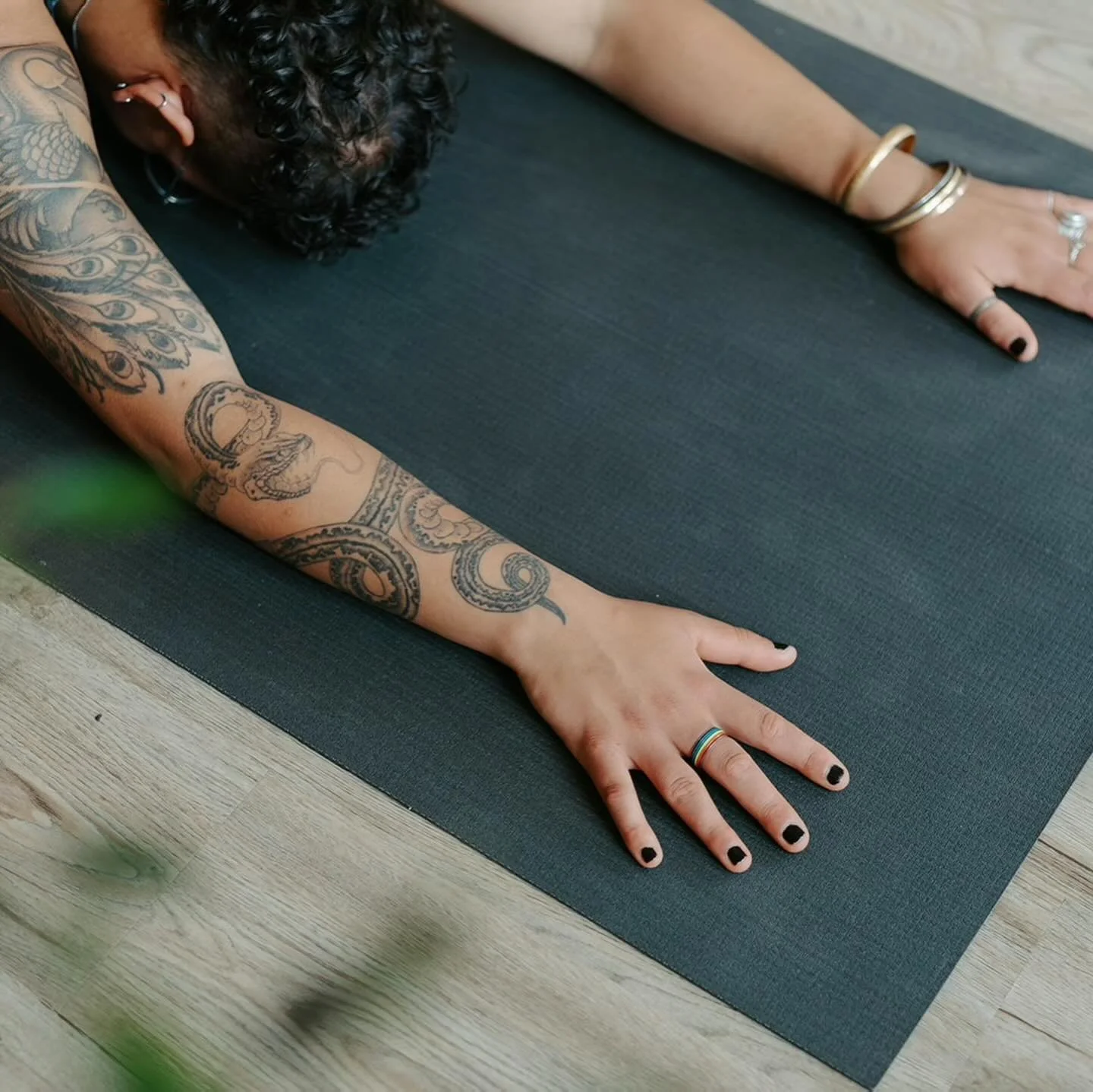 Remember our recent blog feature on female-led yoga and Pilates studio @studio70glasgow? We are so pleased that Kimberley, one of their teachers, has now agreed to run a beginners-friendly, online mat Pilates class for The Heiter Society members tomo