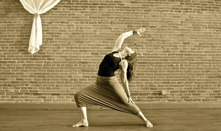 Tonia-pose-720x430.jpg