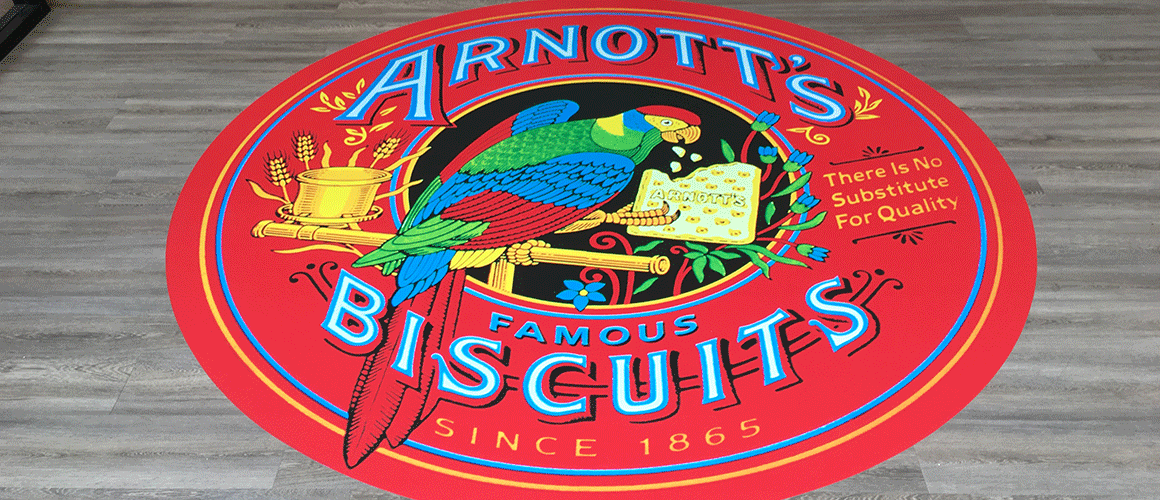 SCRIMWORKS_INTERIORS_WALL_GRAPHICS_MURAL_FROSTING_PRINTED_SIGNAGE_ARNOTTS_PARROT_1.png