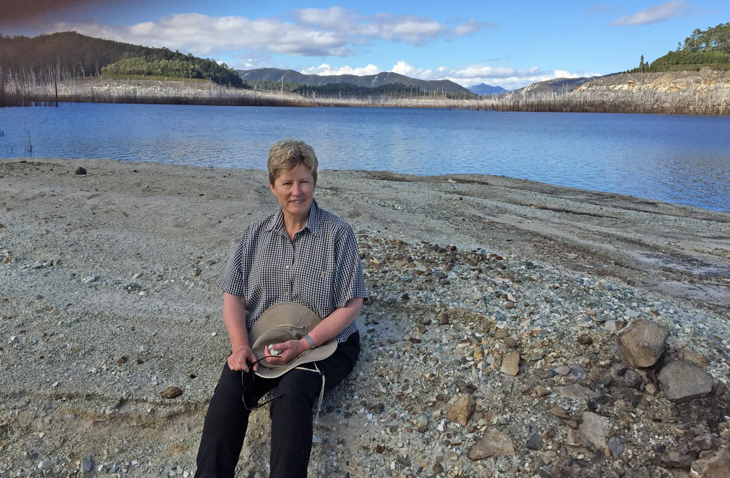 Milne visits Tasmania's Lake Gordon at record low as debate to drain Lake Pedder begins again.