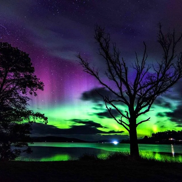 June 2017 Aurora over Cygnet Bay (below the Helmsman's House)