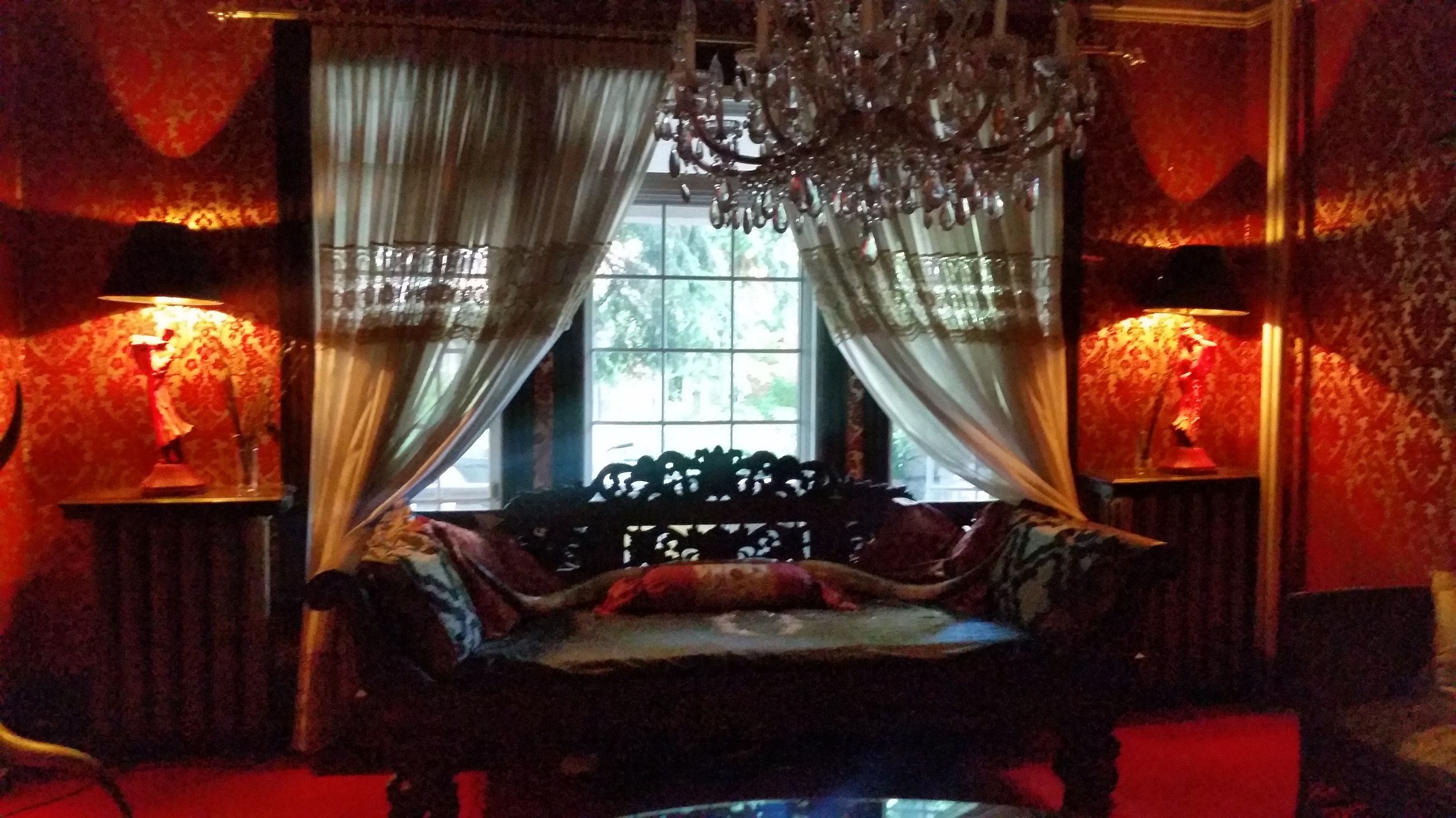 Sitting room.