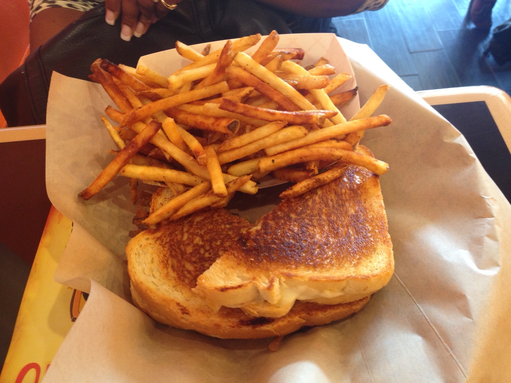 Sandwich-and-fries.jpg