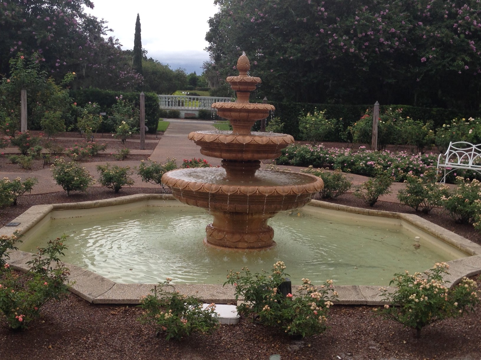 Rose-Garden-Fountain.jpg