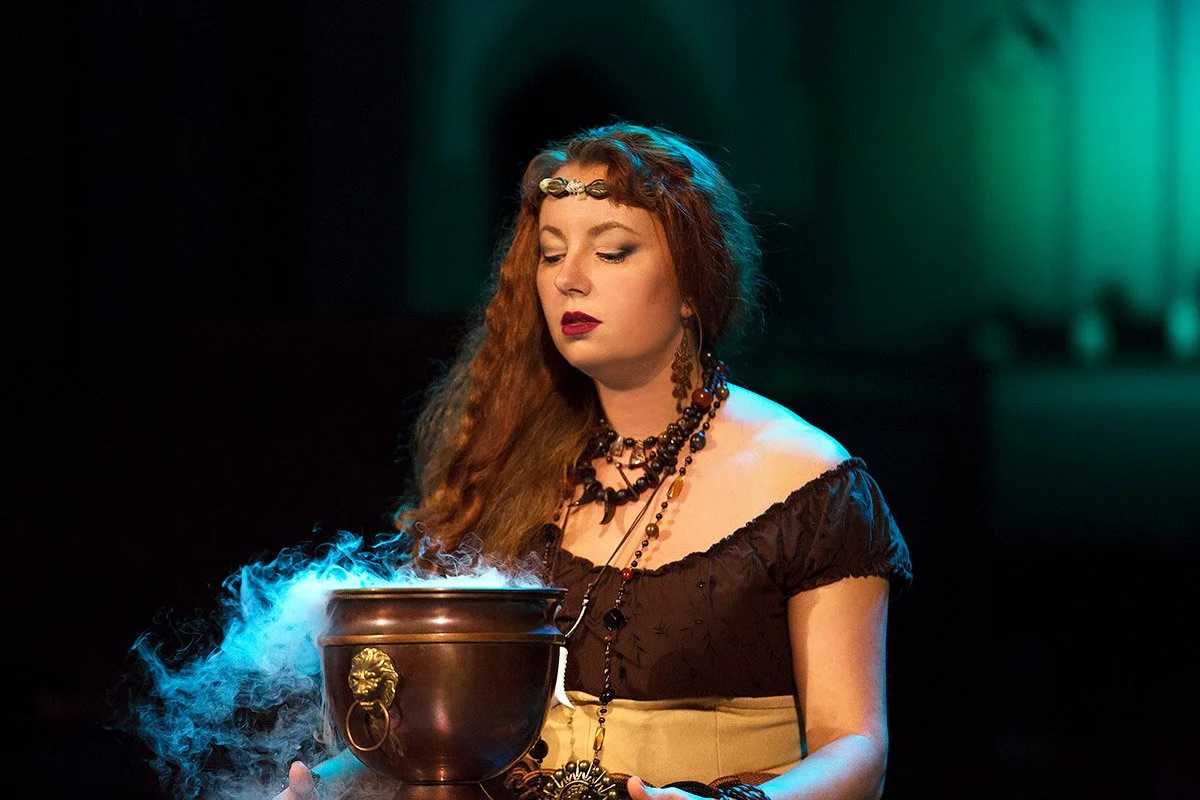 Elena Razlog as Ulrica in Opera Mariposa & Heroic Opera's 2017 production of Un  ballo in maschera