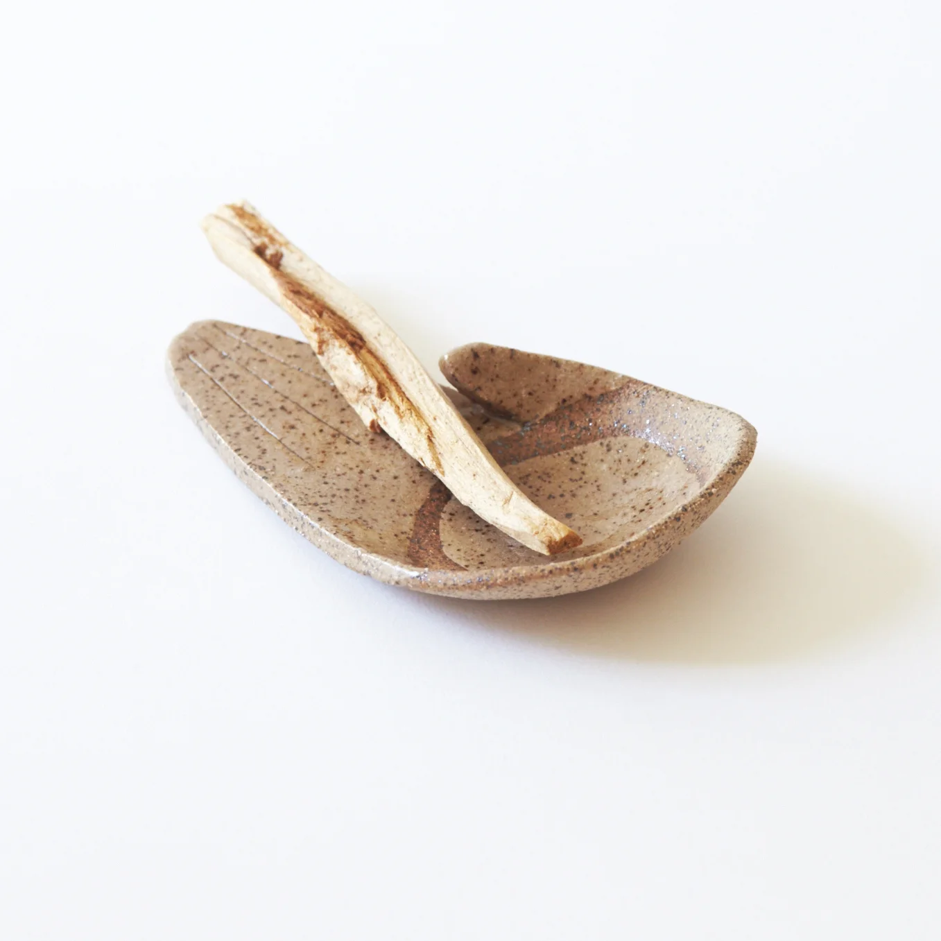 Open+Palm+Natural+Circle+1a.jpg