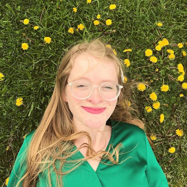 Happy Egg Day🐣 Thankful for all of the healthcare and essential workers that are getting us through this crazy time!
::
::
::
::
::
::
::
::
pc: @hanna.wiles 
#easter #staythefuckhome #thankful #outdoorphotography #photoshoot