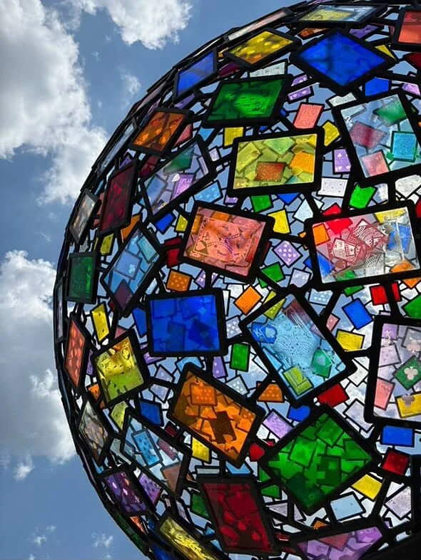 Feeling suited for summer under Michael Christian&rsquo;s dazzling globe of color &spades;️&hearts;️&clubs;️&diams;️ &mdash; where every card in the deck is wild and every day is a winning hand. 

Card Sphere by @michaelchristianart
Located at @facto