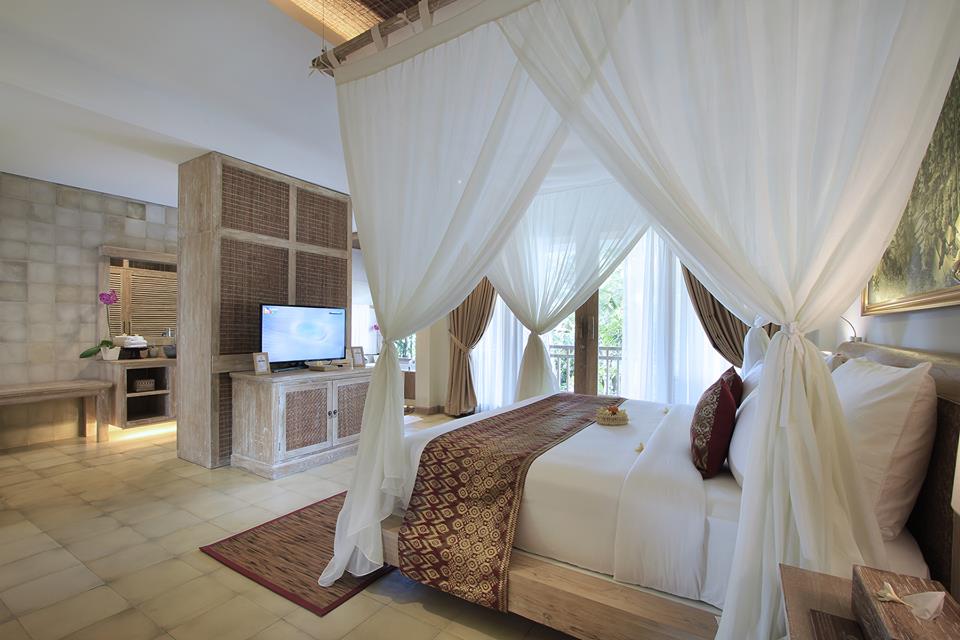 udaya suite bedroom.jpg