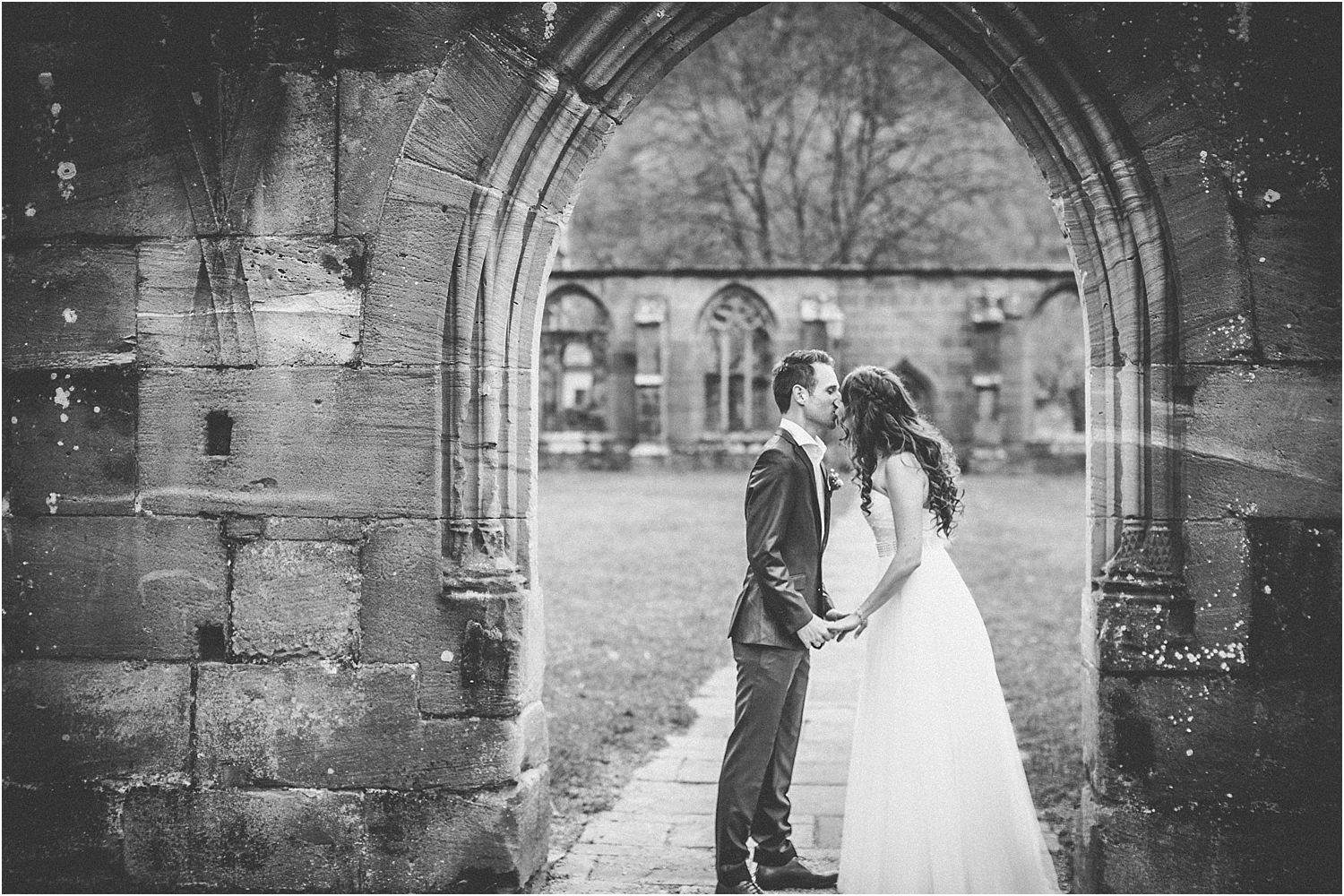 hochzeitsfotograf-tübingen-winterhochzeit-karoline-kirchhof (16 von 59).jpg