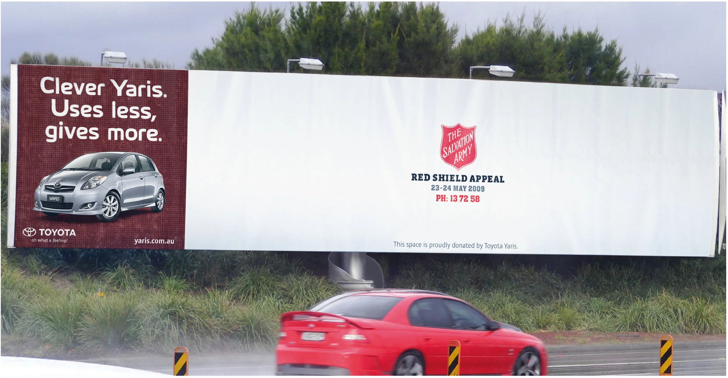 Yaris Outdoor Award2.jpg