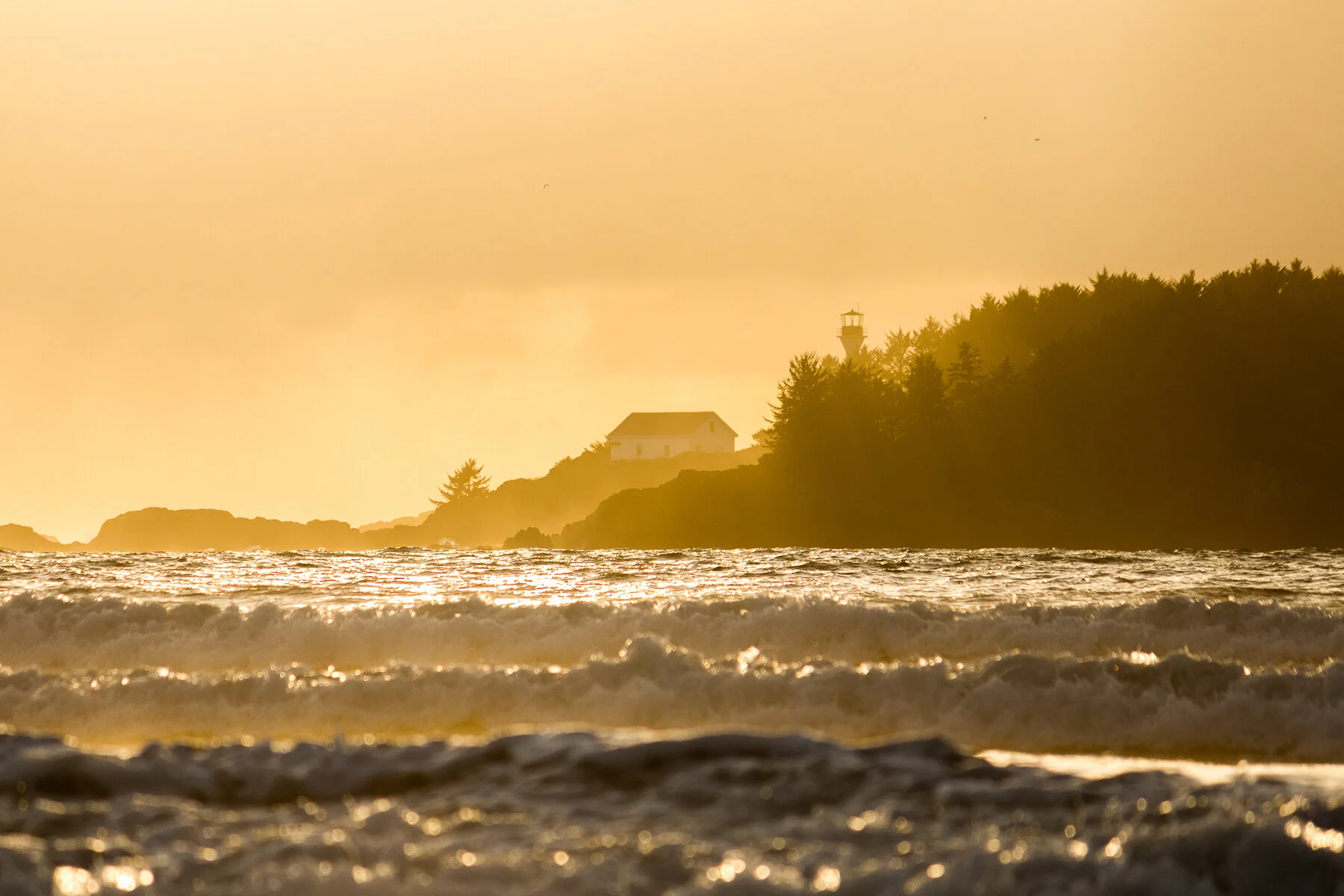 tofino_surf_photography-lennard_island_lighthouse.jpg