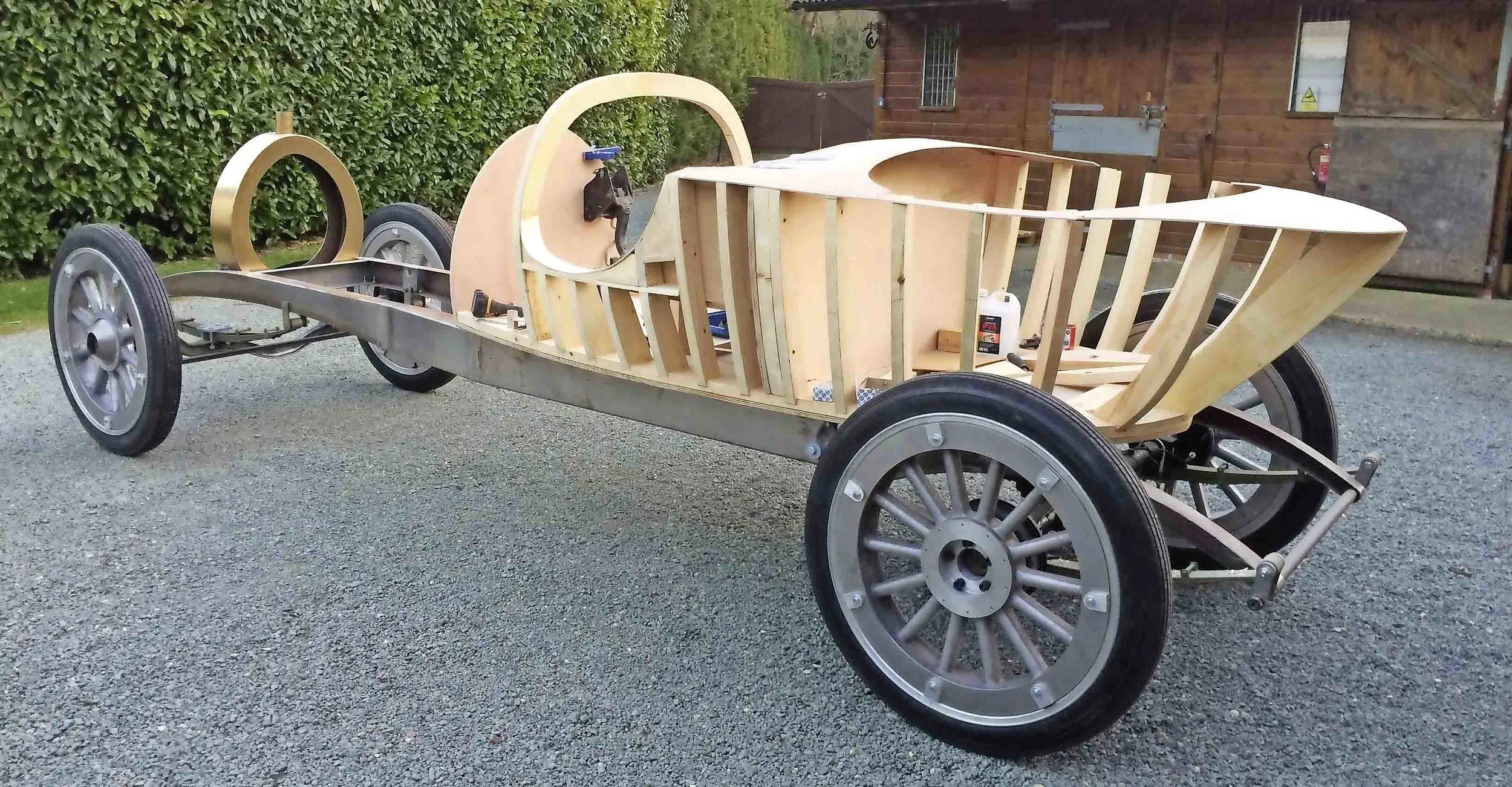 We recently met our very own Caractacus Potts, Richard Skinner and boy, did he have a story to tell. It all began at home in front of the TV. ‘As a youngster, I was already a petrol head, having born into vintage and veteran cars. Chitty Chitty Bang Bang comes on and suddenly, there you are. There’s this wreck, the kids love it, the dad’s really enthusiastic and he takes it into his shed – just like my dad used to. After much banging and crashing, the doors open and out rolls the most beautiful beast in the world. That’s stayed with me for my entire life. Fifty years later I thought, before I die, I really want to build my own.’ Some years ago, Rochard and his own truly scrumptious, (wife Jayne), were at Beaulieu looking down on one of the original Chittys on its plinth from the monorail. Two years of research then followed and… well, buy the magazine to find out what happened next!