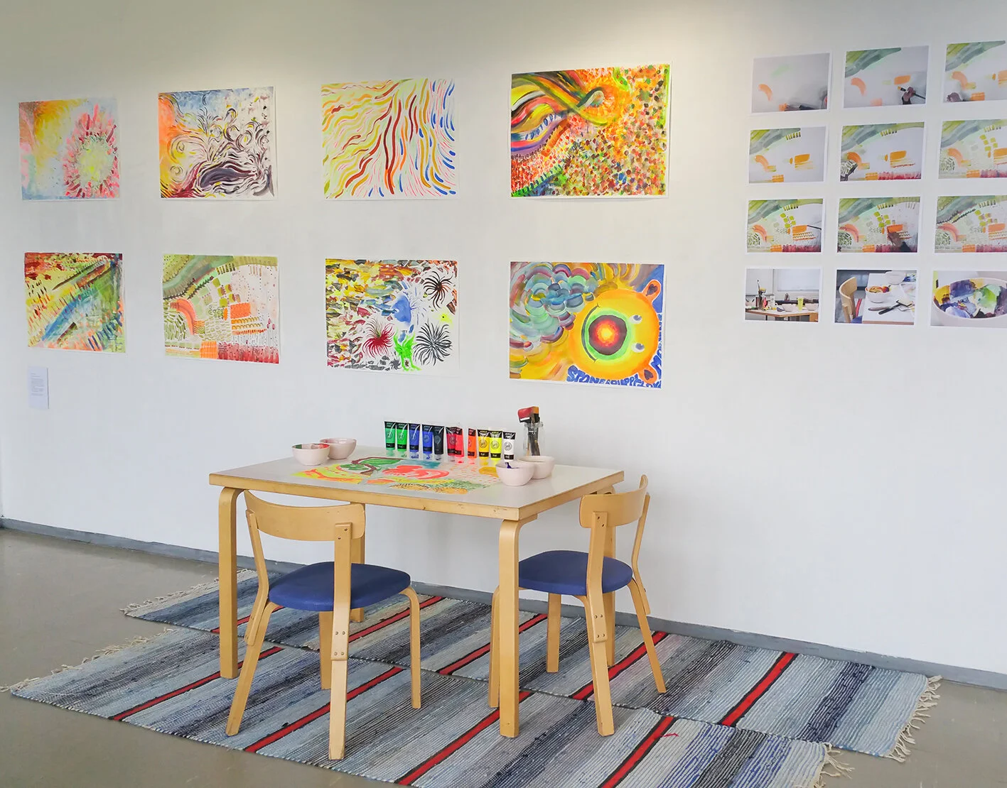  Setting from the exhibition opening; everything is ready to come and paint with me! 