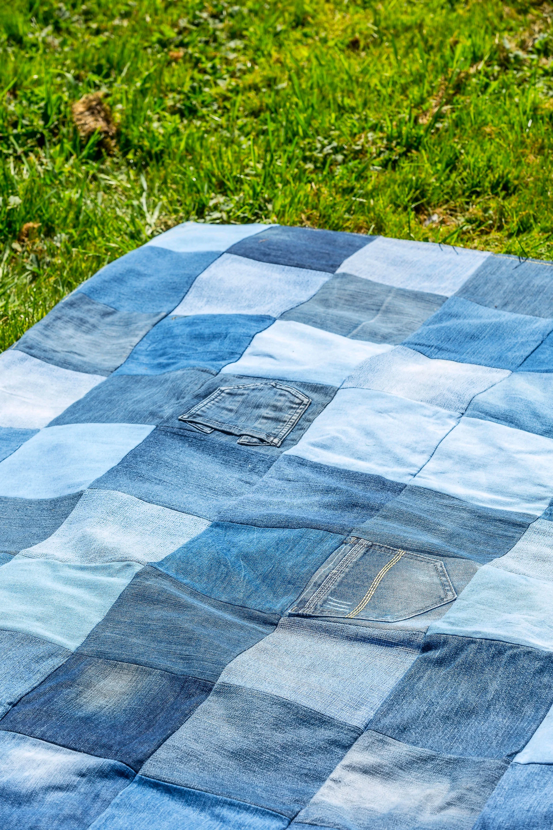 LandScape-magazine-jeans-rug-2-Richard-Faulks.jpg