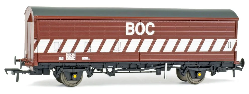 Olivia's Trains:Bachmann VAA barrier vans- 'OO'.jpg