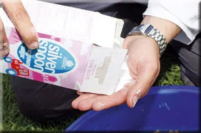 2. Pour icing sugar on to your palm, although very sugary drinks will work just as well