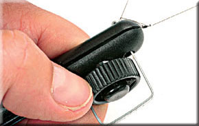 spade hook tyer